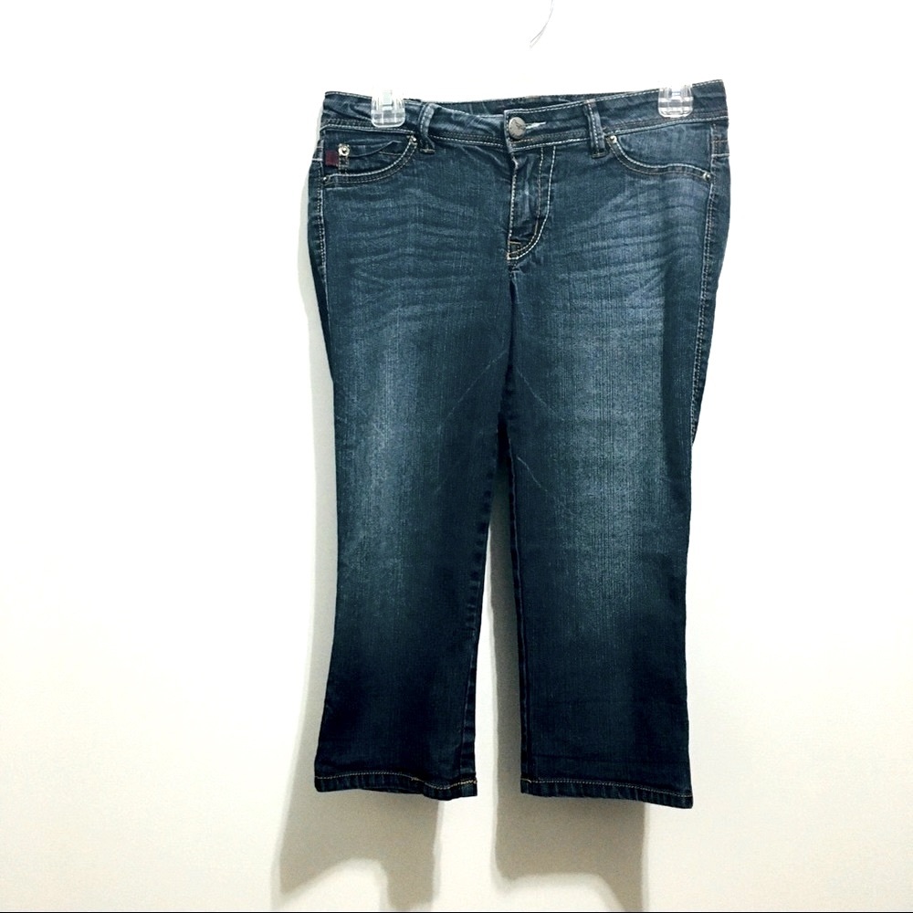Fragile Women’s Blue Denim Bermuda Jean Shorts Denim Jorts